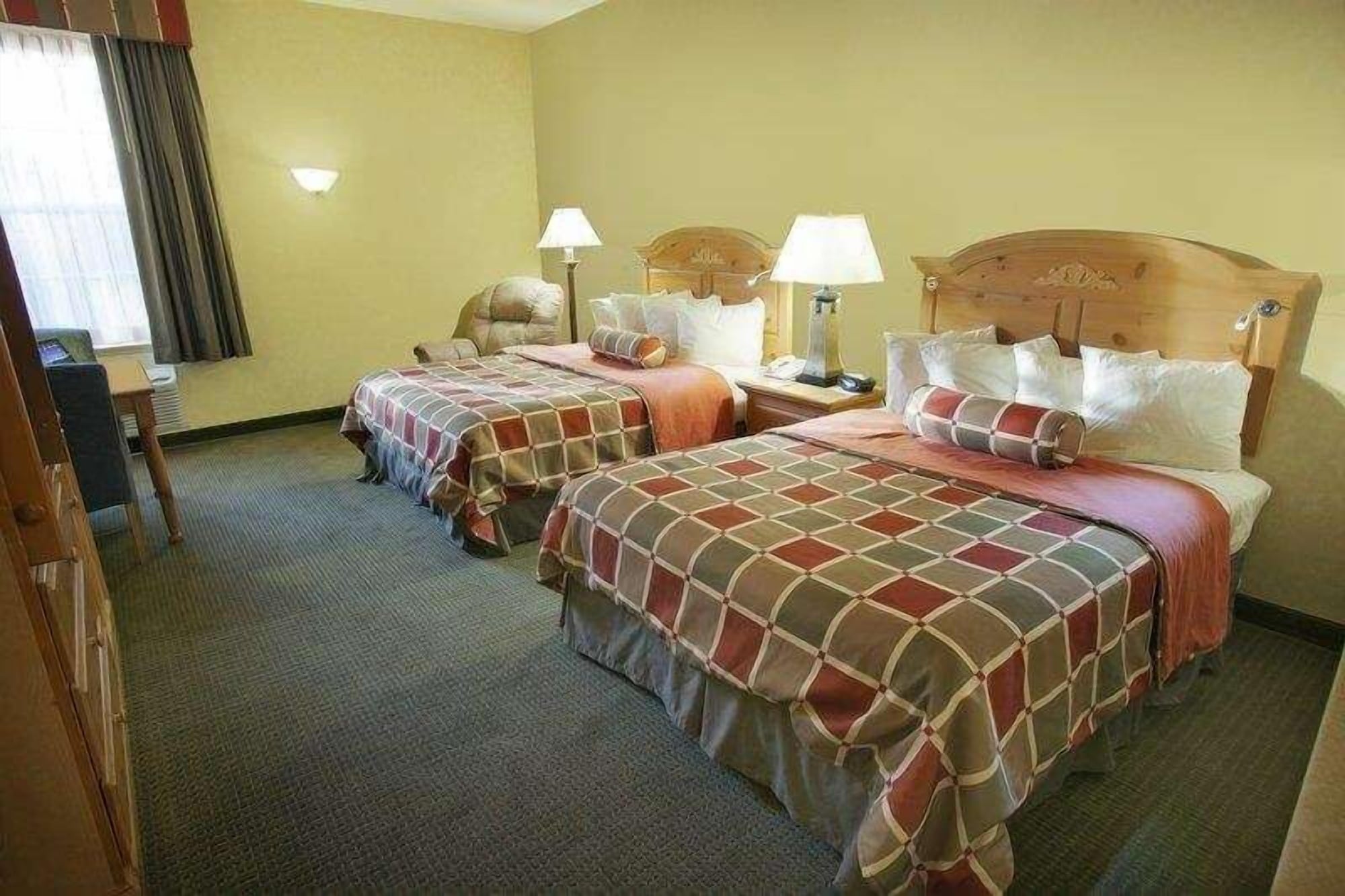 غرفة قياسية بسريرين كوين، Best Western Plus Revere Inn & Suites 10/10