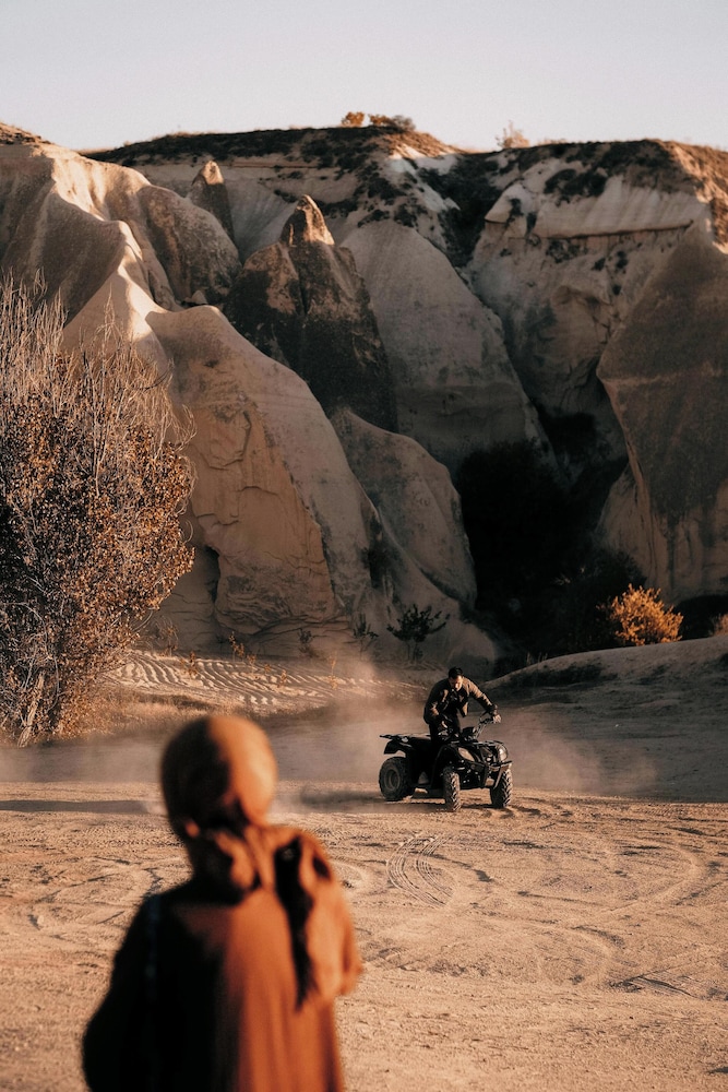 Golden Cave Suites 53/55