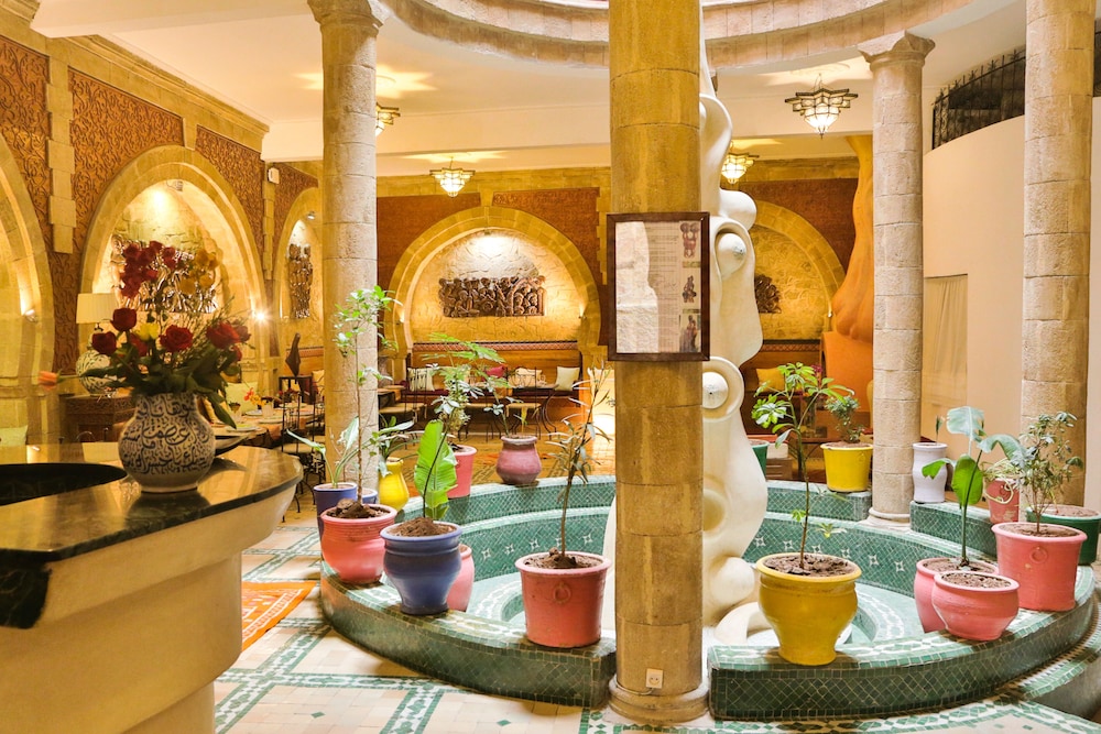 Riad Al Khansaa 63/70