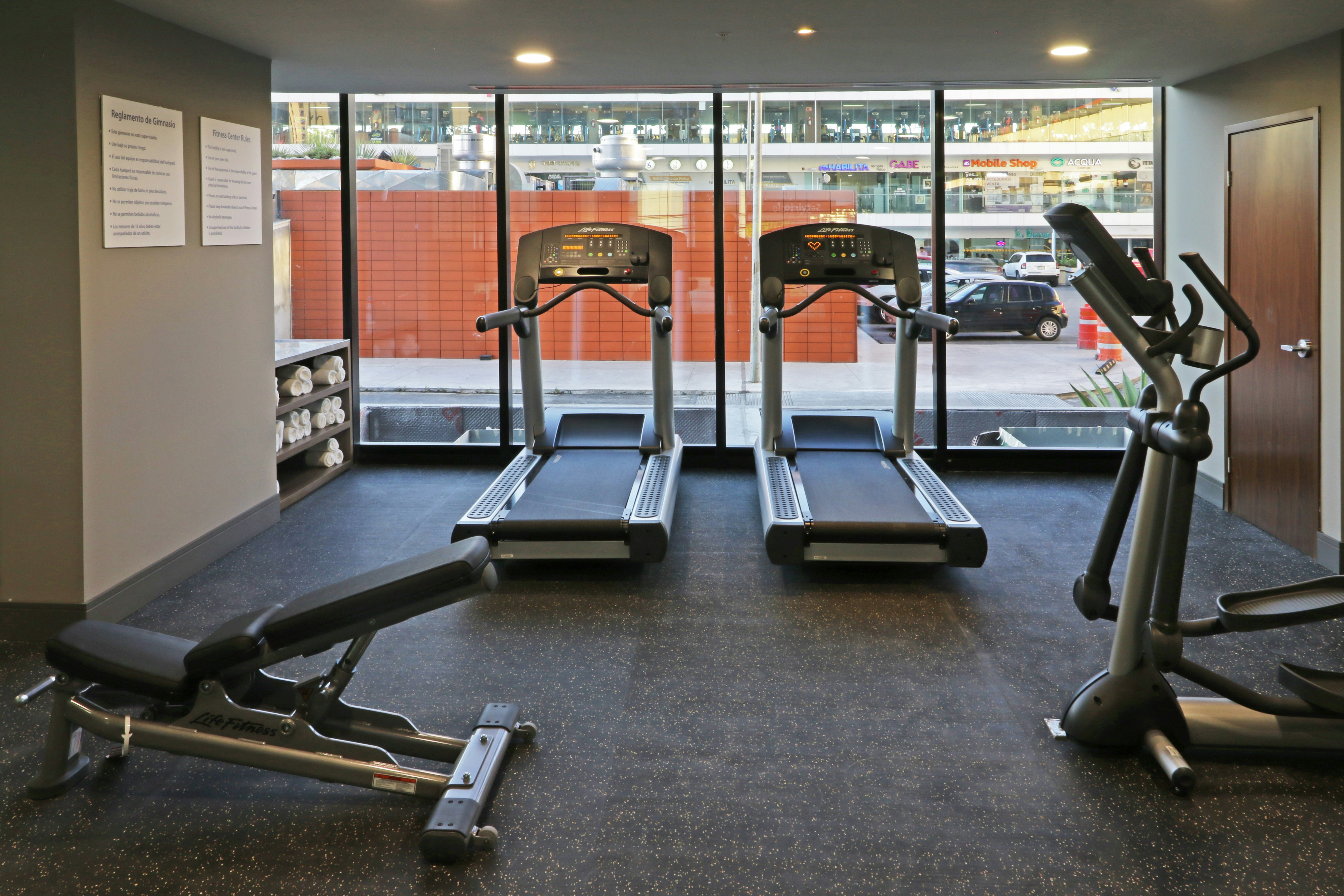 Holiday Inn Express Suites Monterrey Valle 49/74