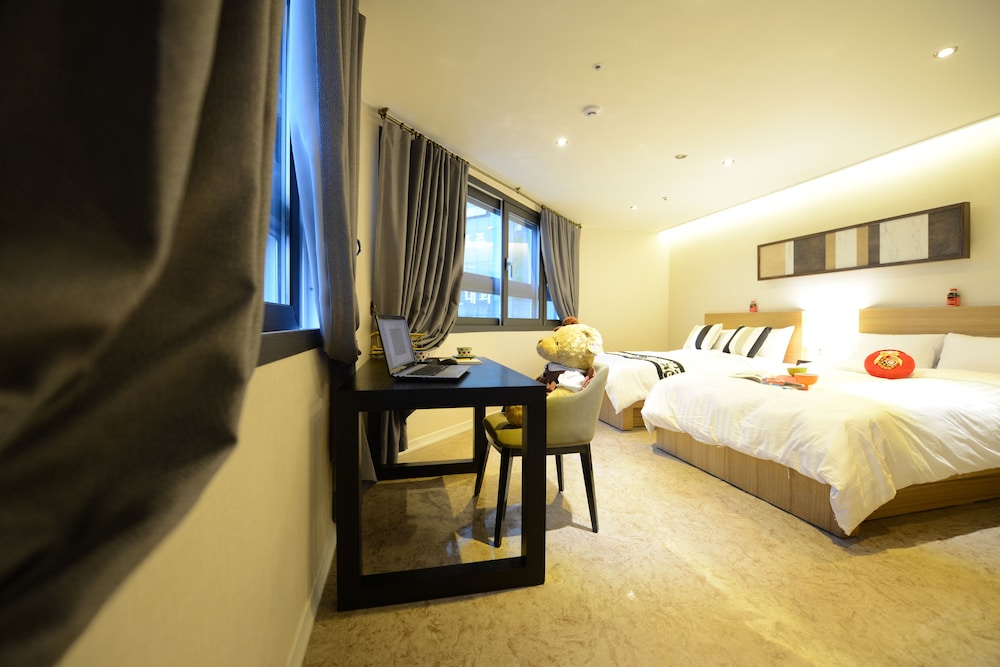 LUXURY, RESIDENCE, TWIN BEDS