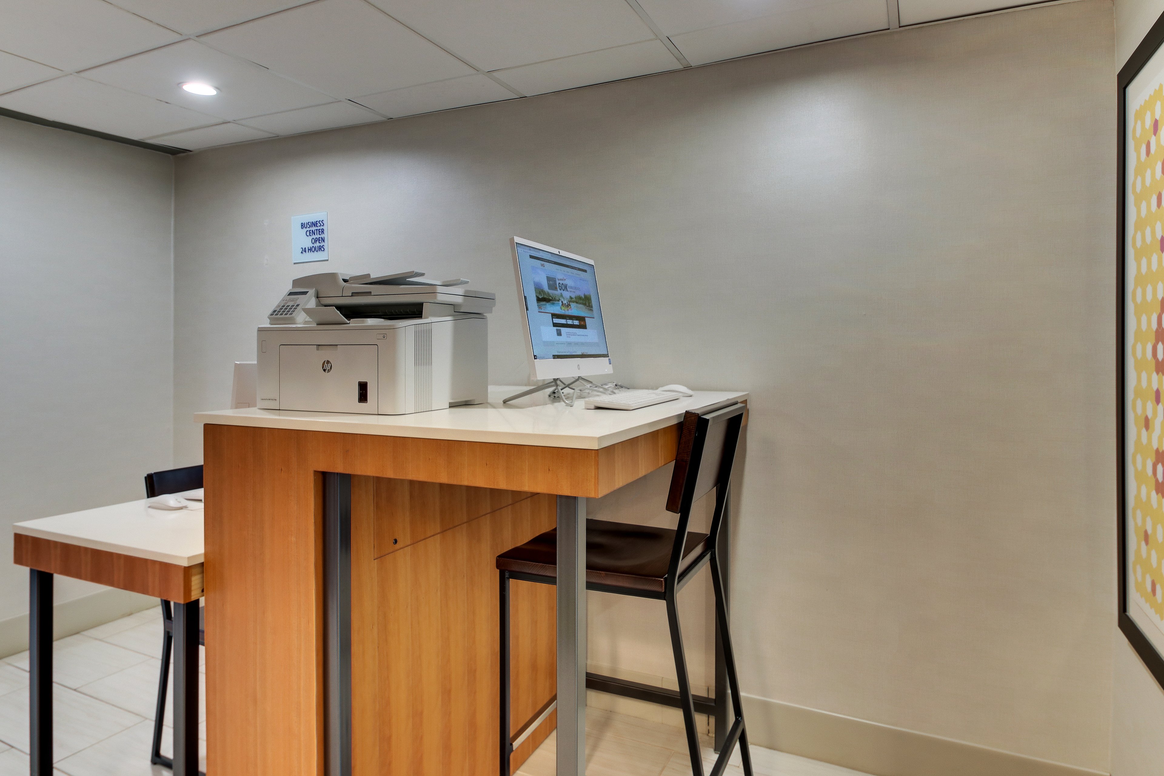 HOLIDAY INN EXPRESS PITTSTON SCRANTON AIRPORT 53/54
