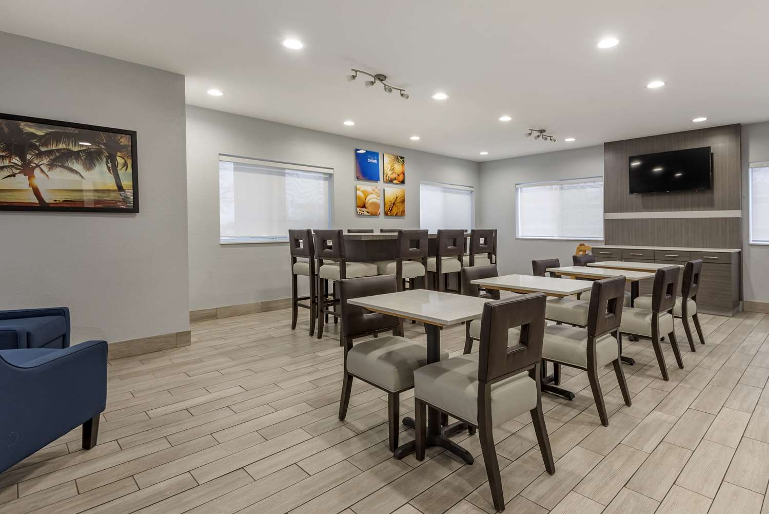 Comfort Inn & Suites Liverpool - Syracuse 7/7