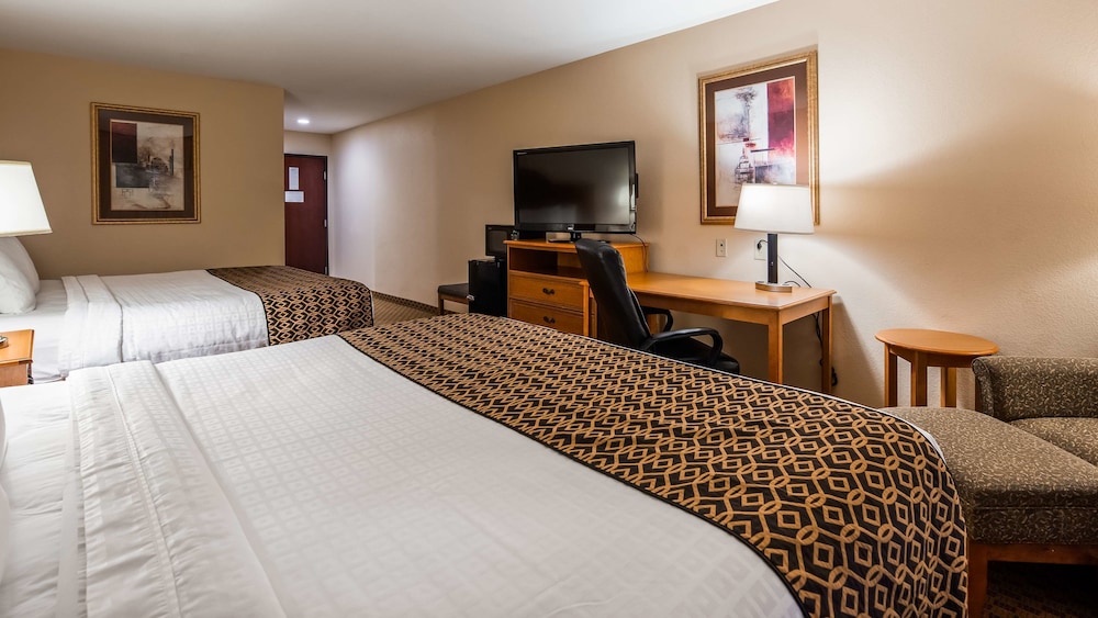Best Western South Plains Inn & Suites 7/31