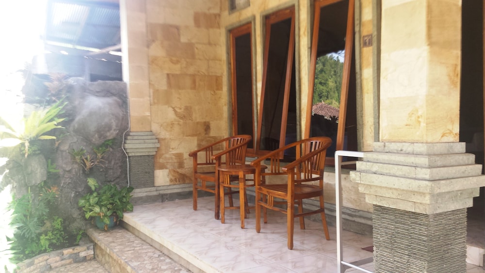 Segara Hotel And Restaurant 18/34