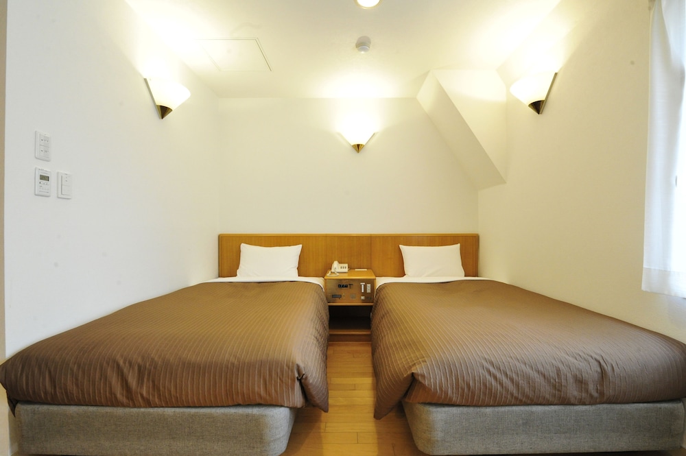 Hotel Toms 25/50