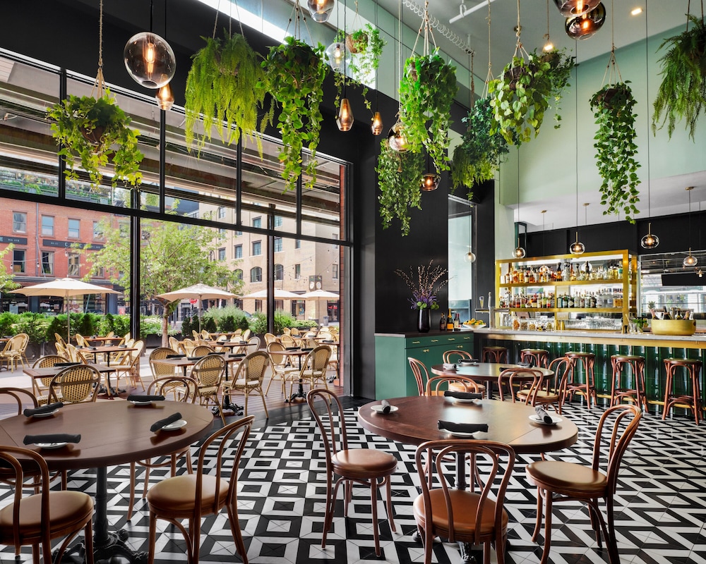 Gansevoort Meatpacking 60/77