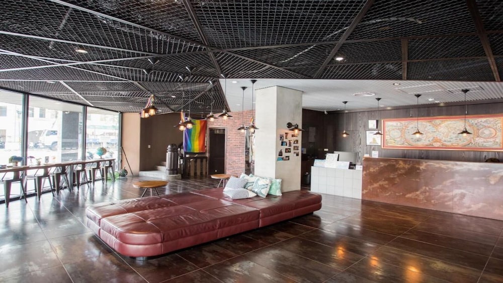 Khan Hotel 5/50