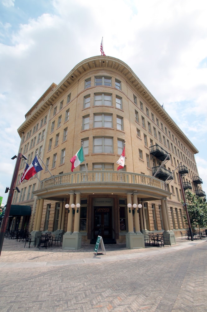 CROCKETT HOTEL 7/77