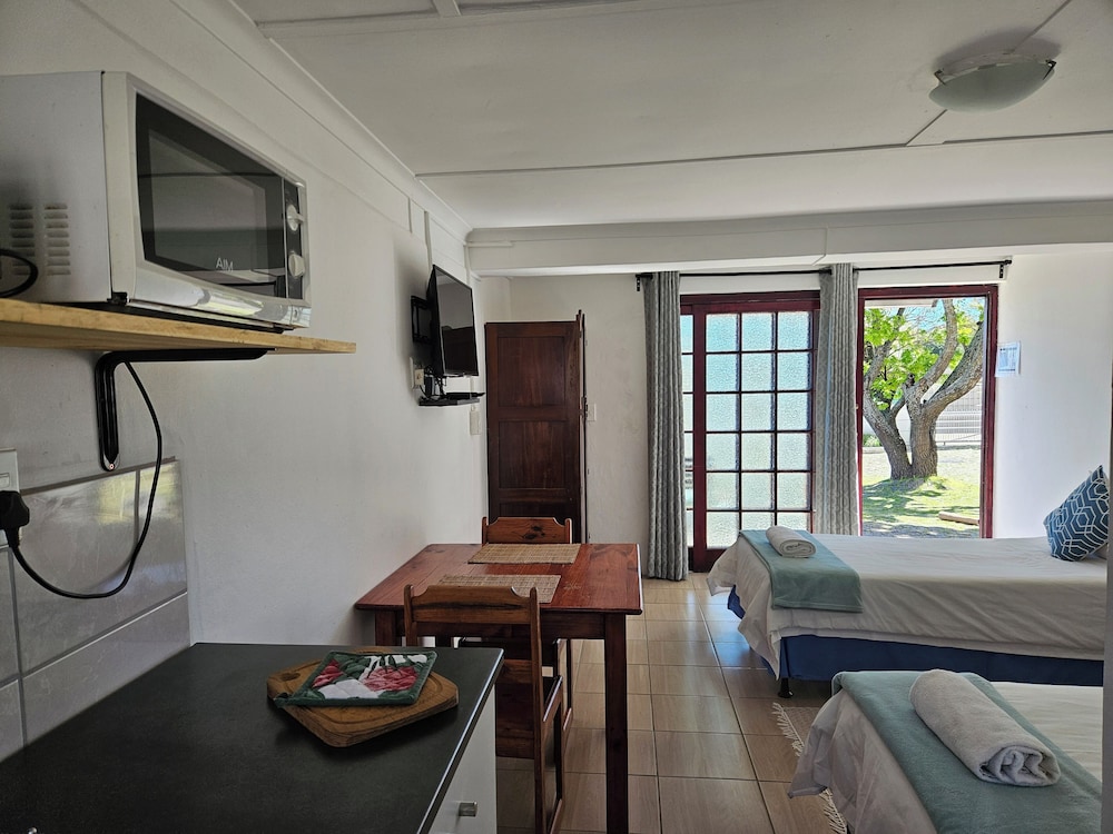 Kelkiewyn Guesthouse Caledon 27/40