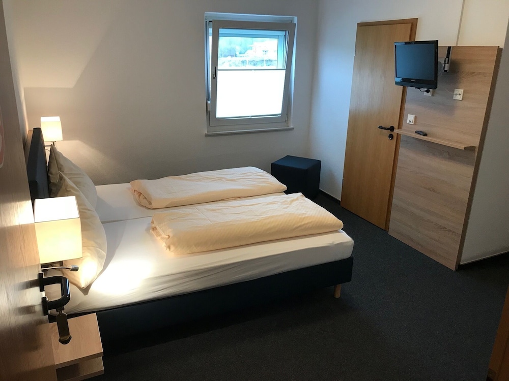 Motel Herbold 8/32