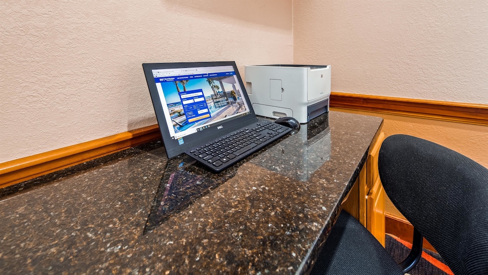 Best Western White Mountain Inn 14/30