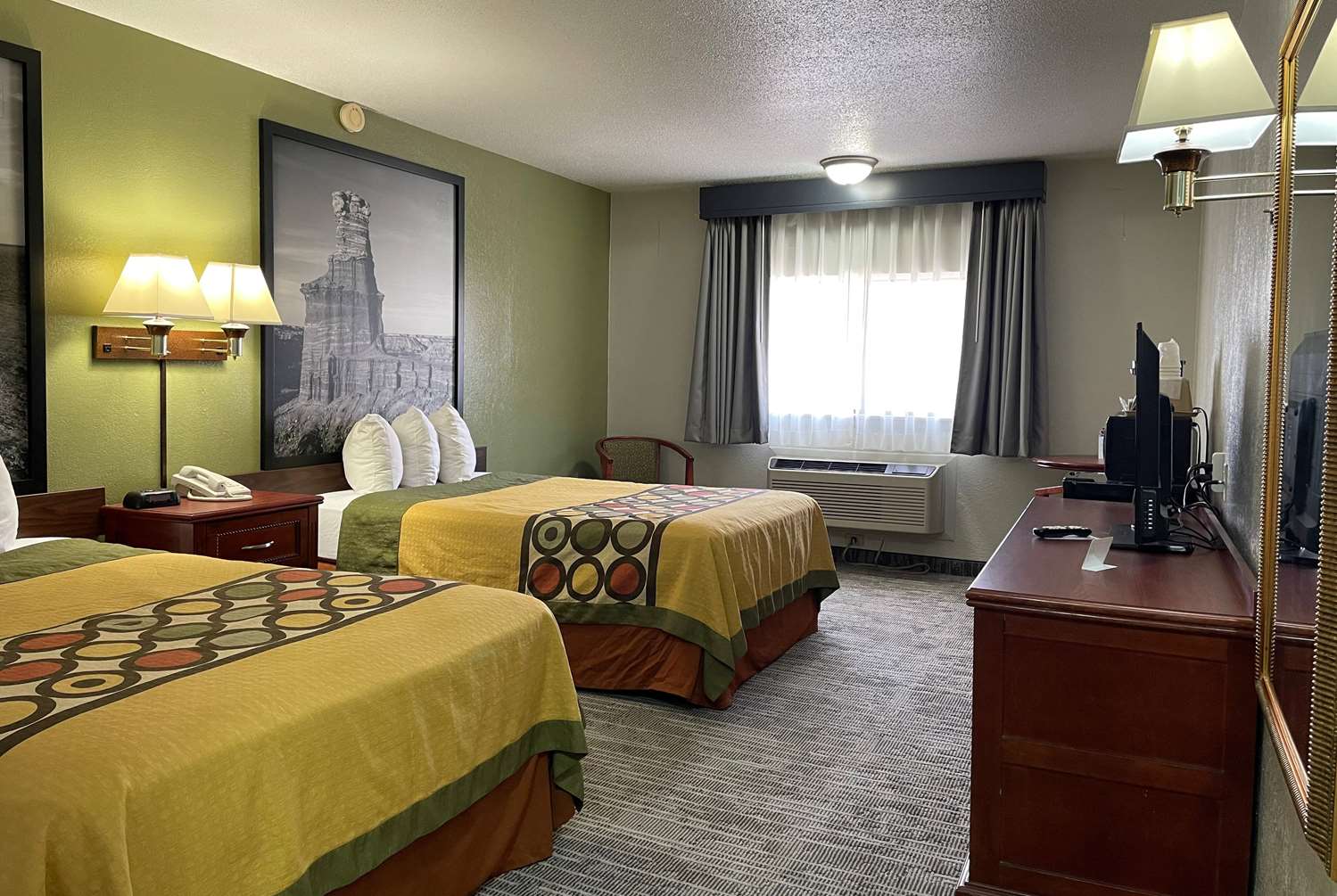 Super 8 By Wyndham Amarillo Central Tx 14/57