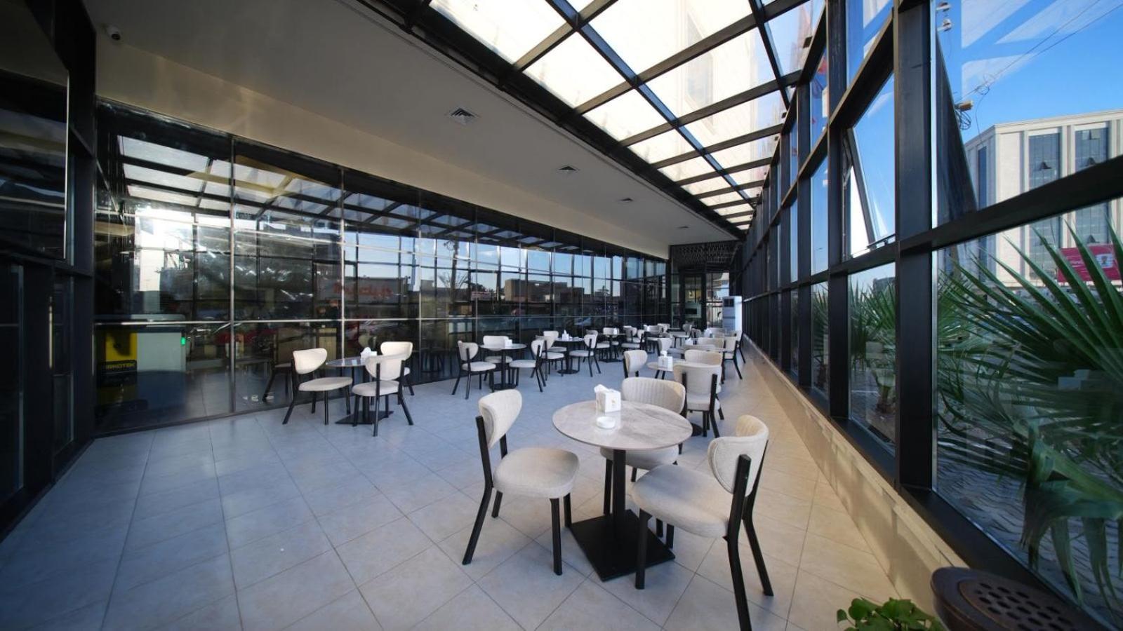 BAZ Hotel 47/73