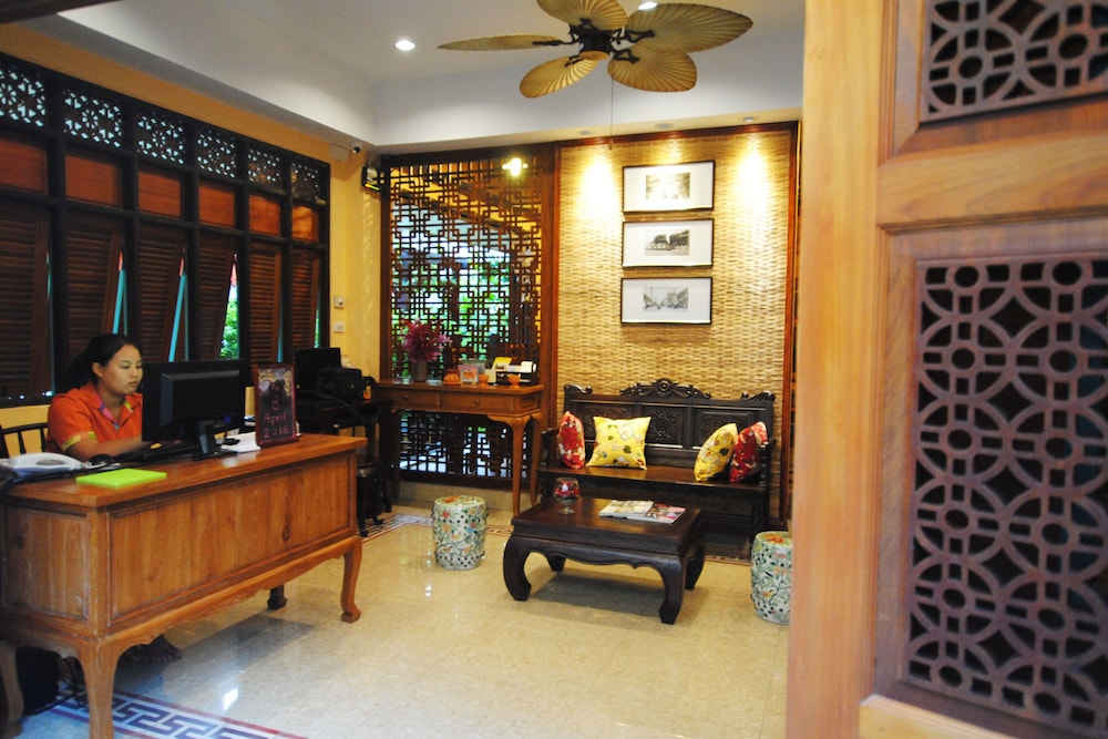 Focal Local Bed And Breakfast 30/50