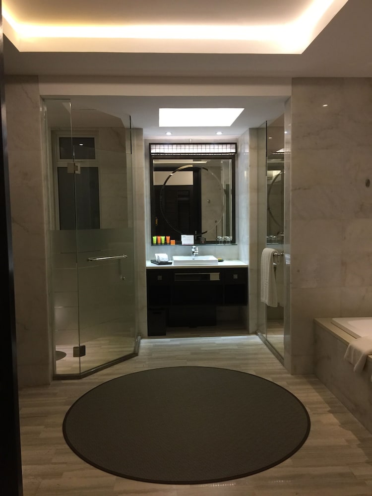 Be Grand Resort Bohol 50/50