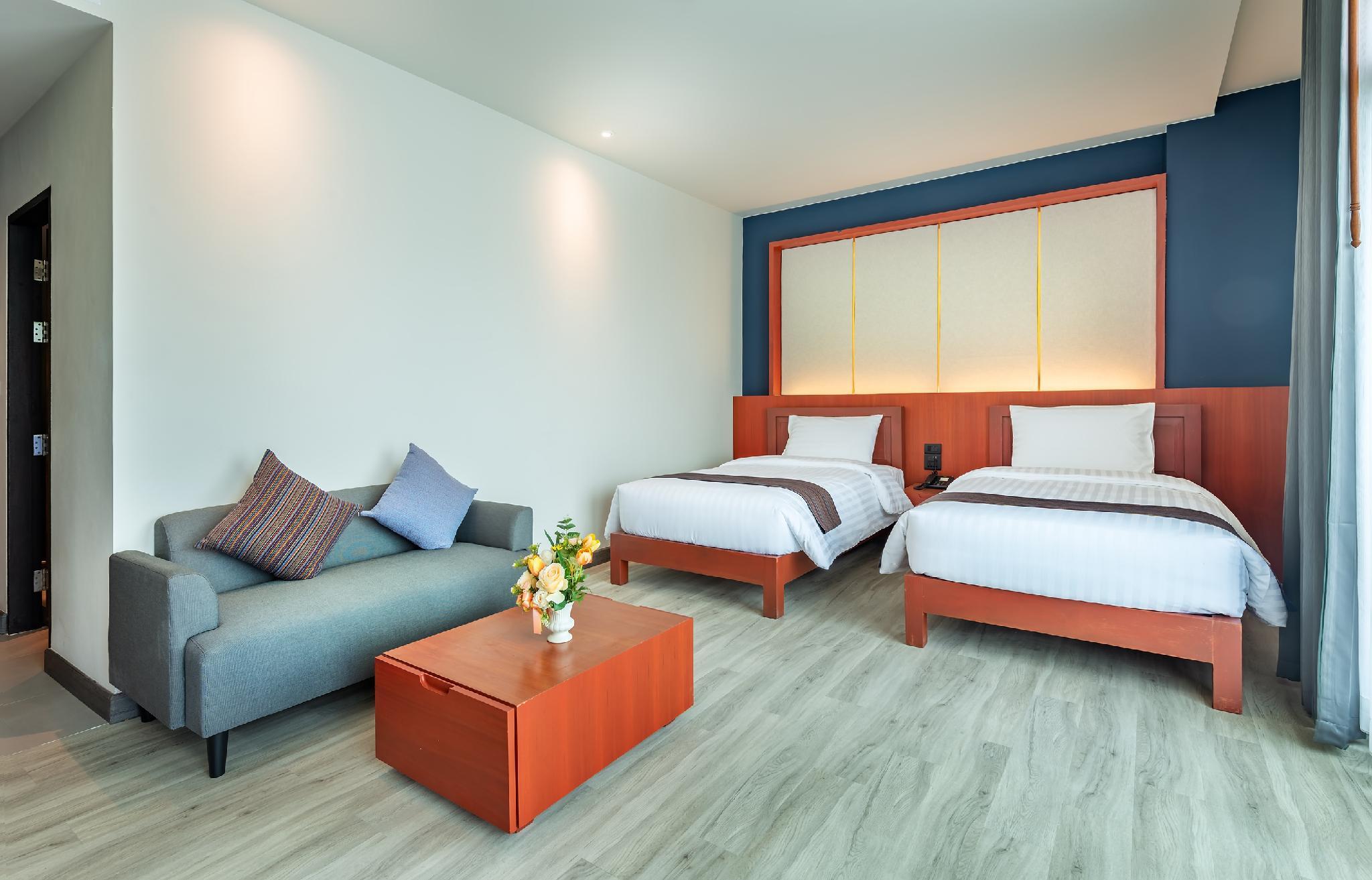 Garden, Superior, Twin Beds