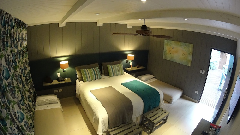 La Reserva Virgin Lodge 10/64