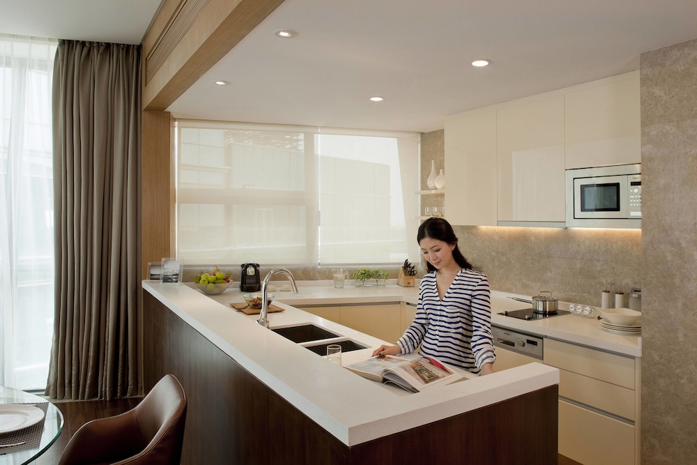 The Oct Harbour Shenzhen Marriott Executive Apartments 36/38