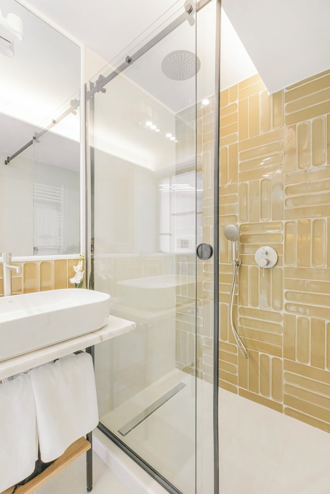 Ototo Luxury Living 50/50