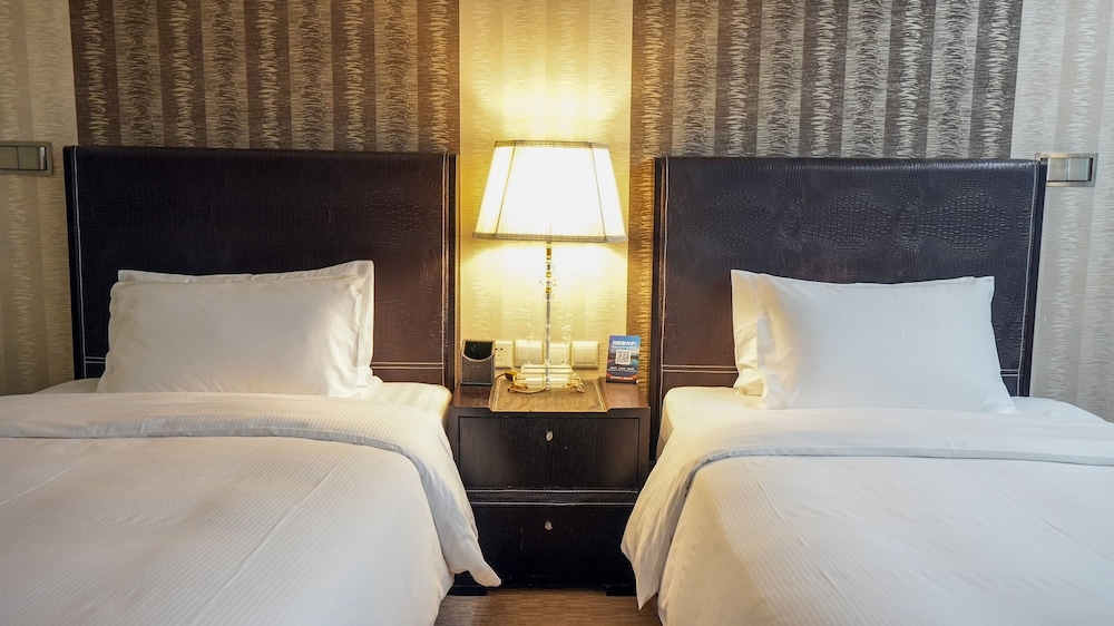 Beijing Asia Hotel 20/50