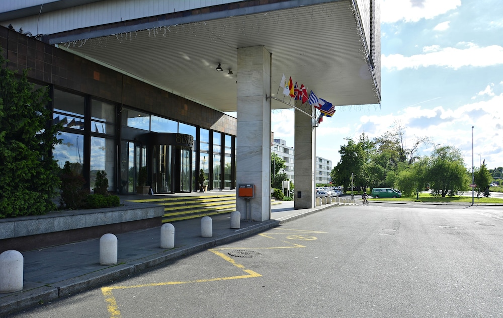 Olympik Hotel 62/68