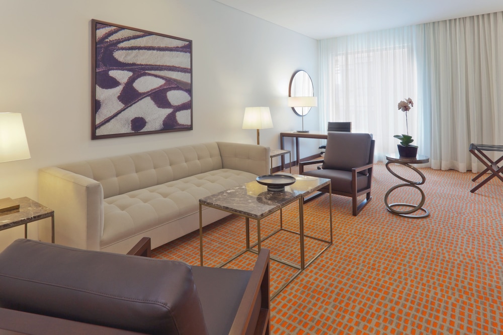 Holiday Inn Bogota Airport 39/75