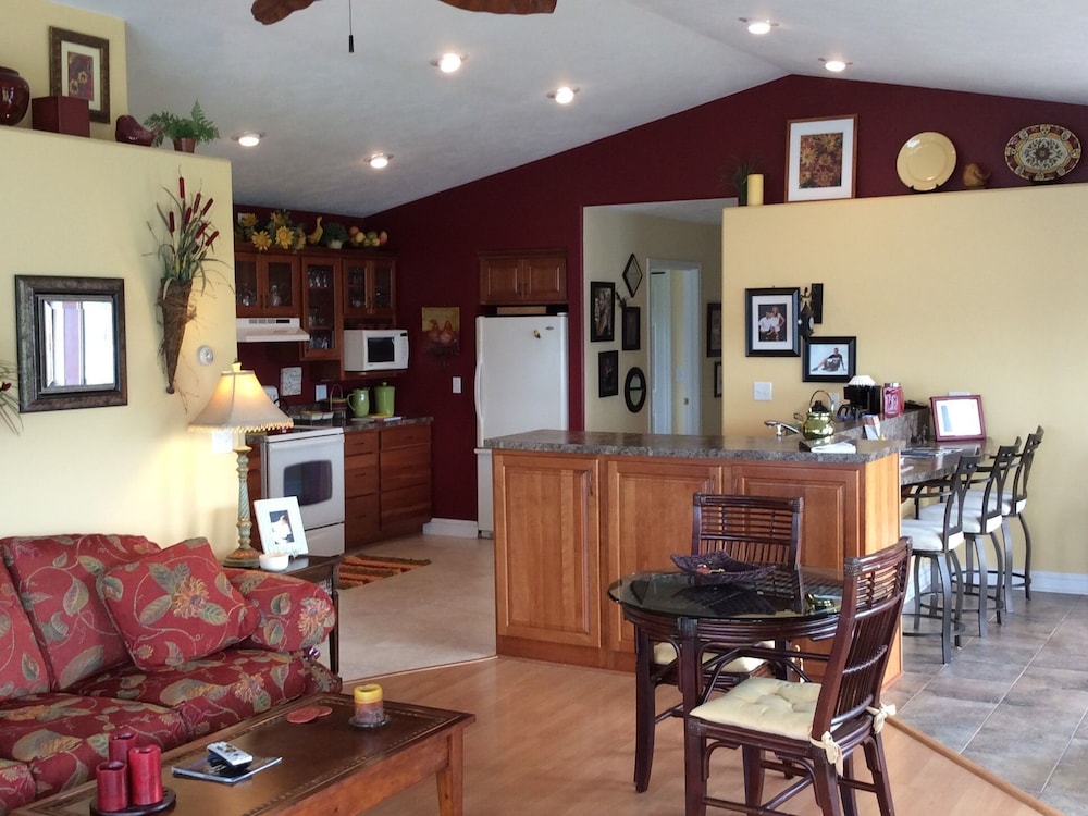 Pictured Rocks Bed and Breakfast 46/61