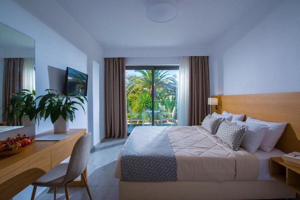 Cretan Beach Resort Hotel 20/57