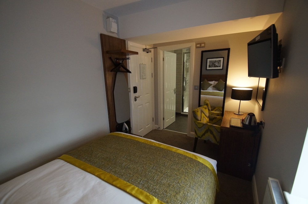 New Park Hotel 28/50