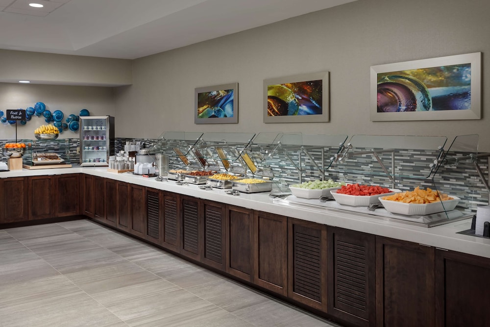 Embassy Suites by Hilton Orlando Lake Buena Vista Resort 71/100