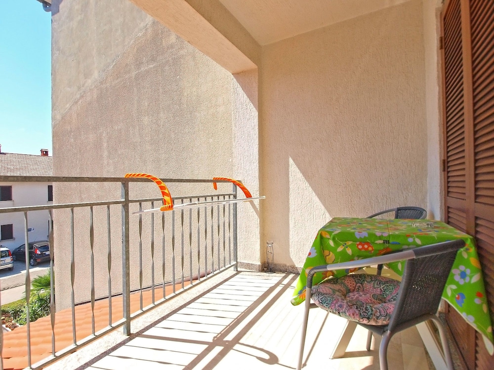 Apartments Ivica 1452 32/37