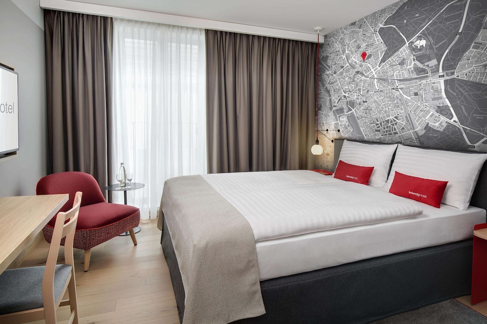 Intercityhotel Hannover Hauptbahnhof Ost. 12/44
