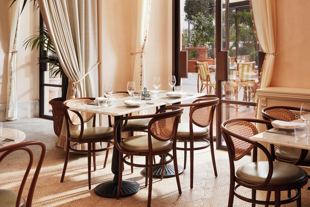 The Hoxton Florence 48/63
