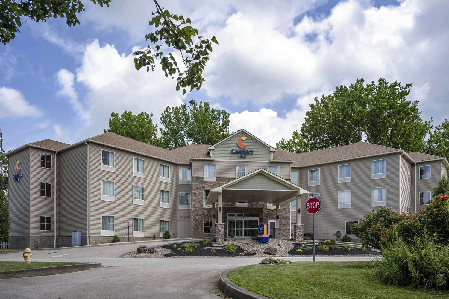 Comfort Inn Connellsville Riverview 2/23