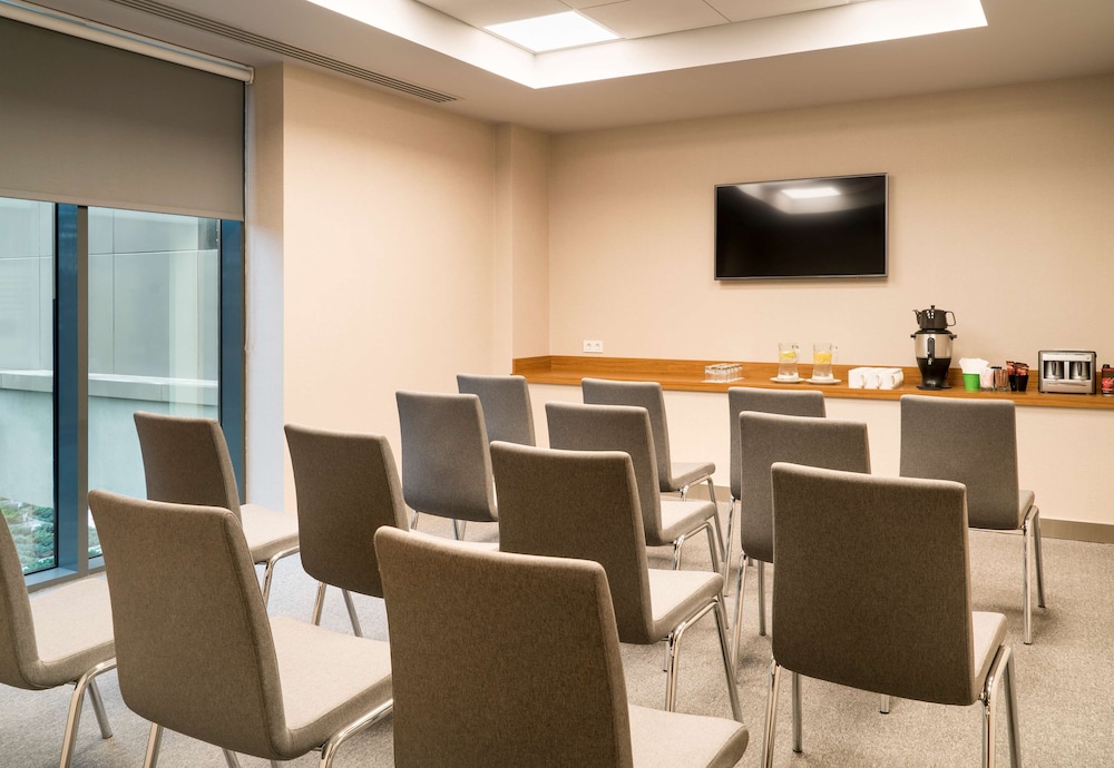 Park Inn By Radisson Istanbul Atasehir 75/85