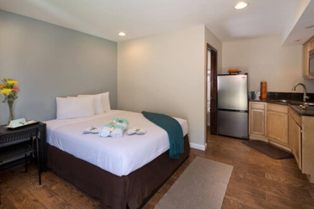 Hotel Point Loma 30/58