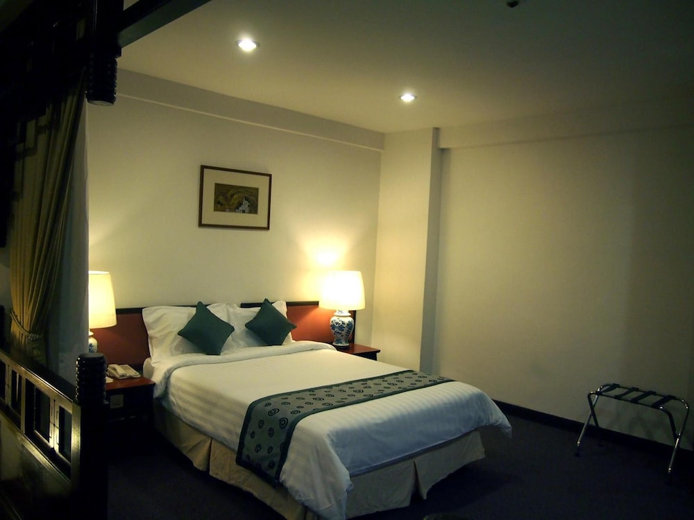 Hotel Royal Singapore 14/70