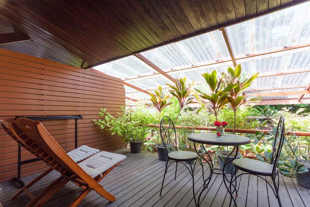 Tropica Bungalow Hotel 25/69