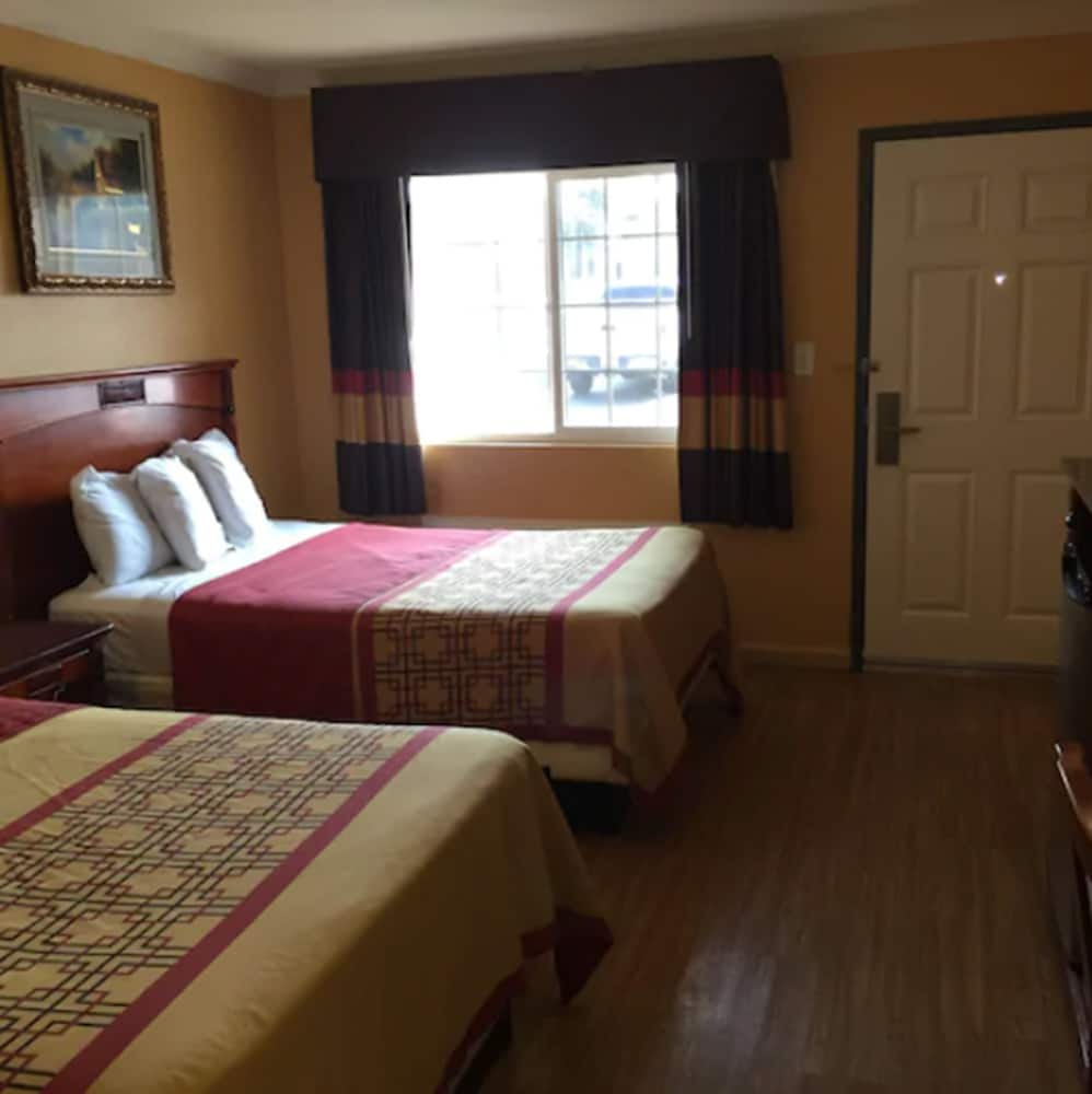 National City Motel 13/17