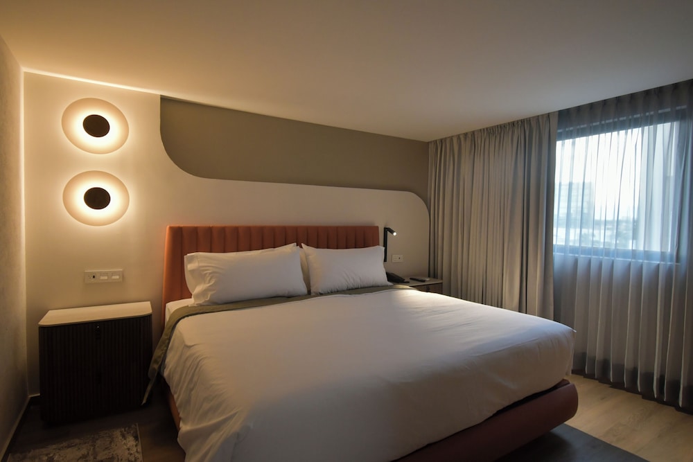 Expo Satelite Hotel and Suites 21/58