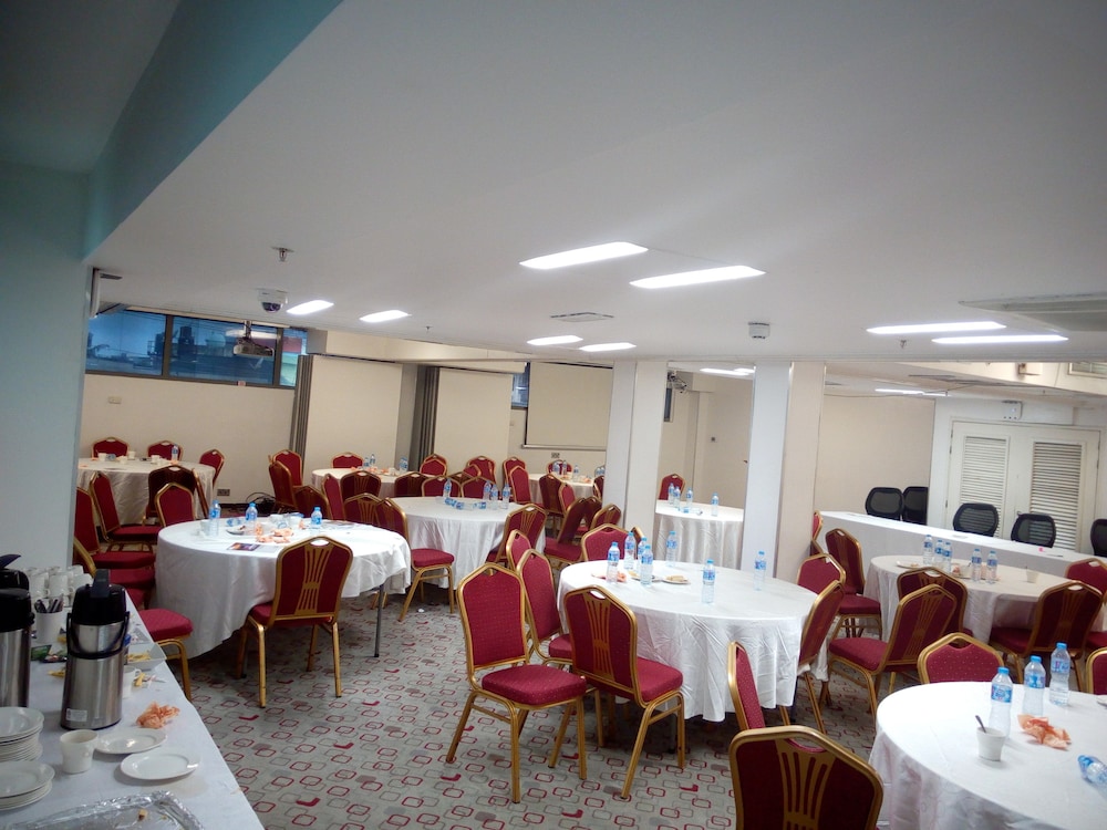 Ibis Lagos Ikeja 69/74