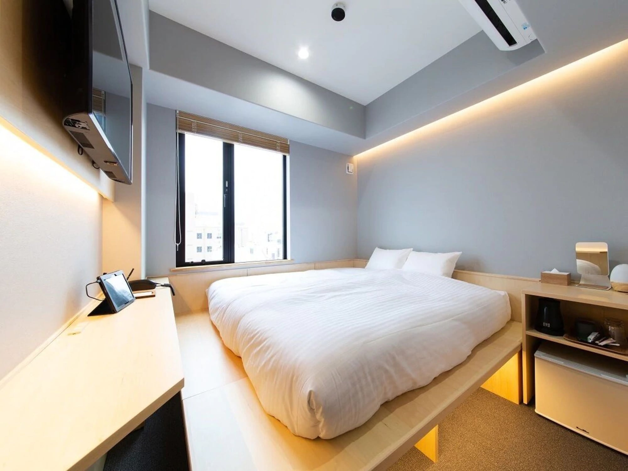 STANDARD, KING BED