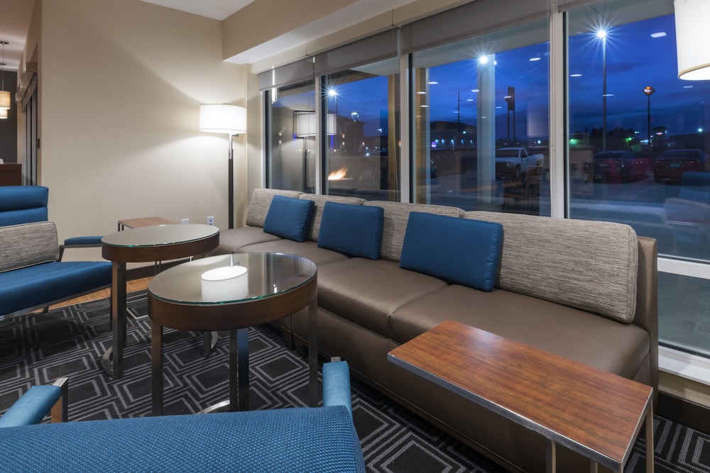 TownePlace Suites by Marriott Hays 34/52