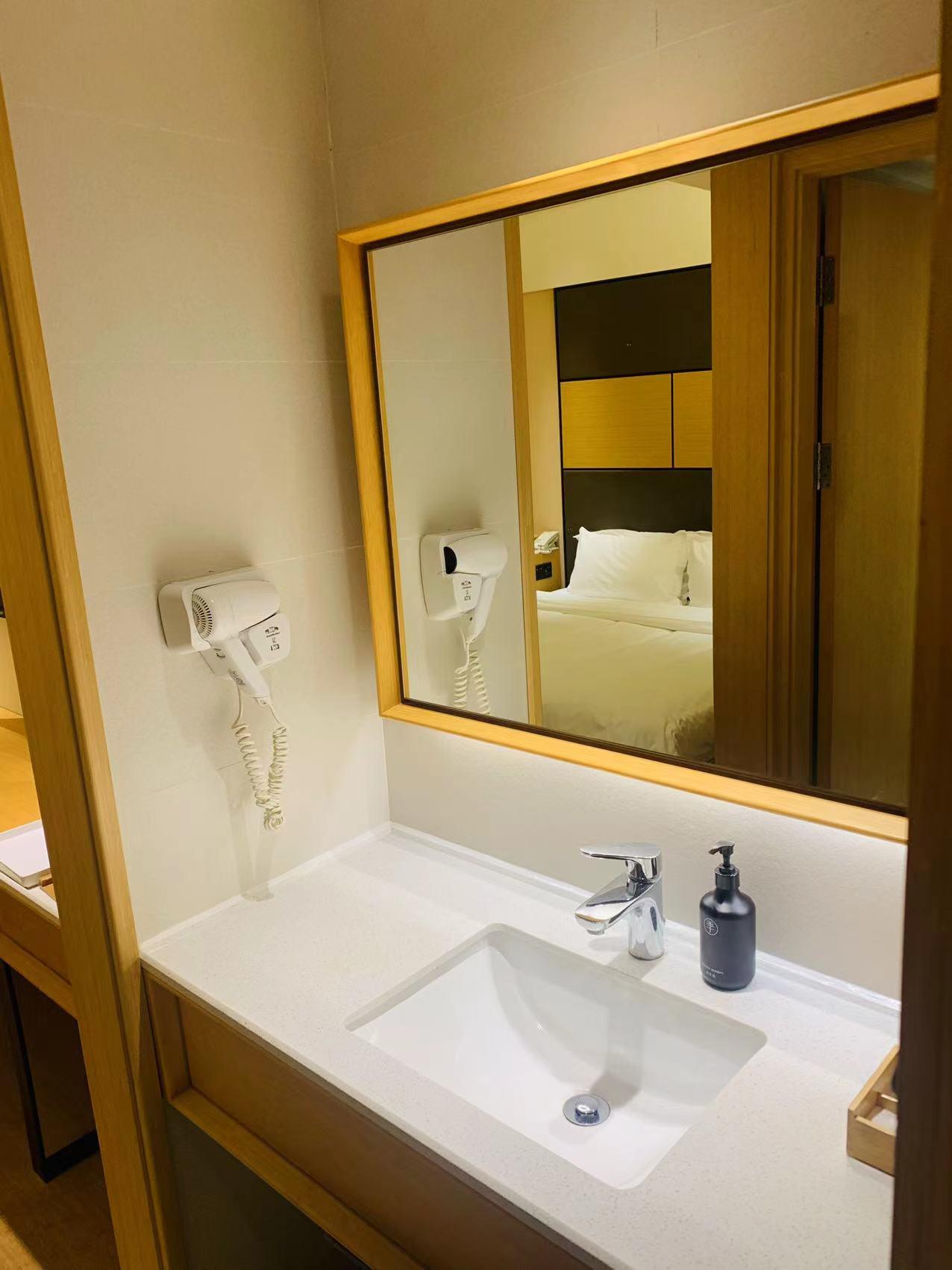 Ji Hotel (Shanghai Kangqiao Xiuyan Road) 32/34