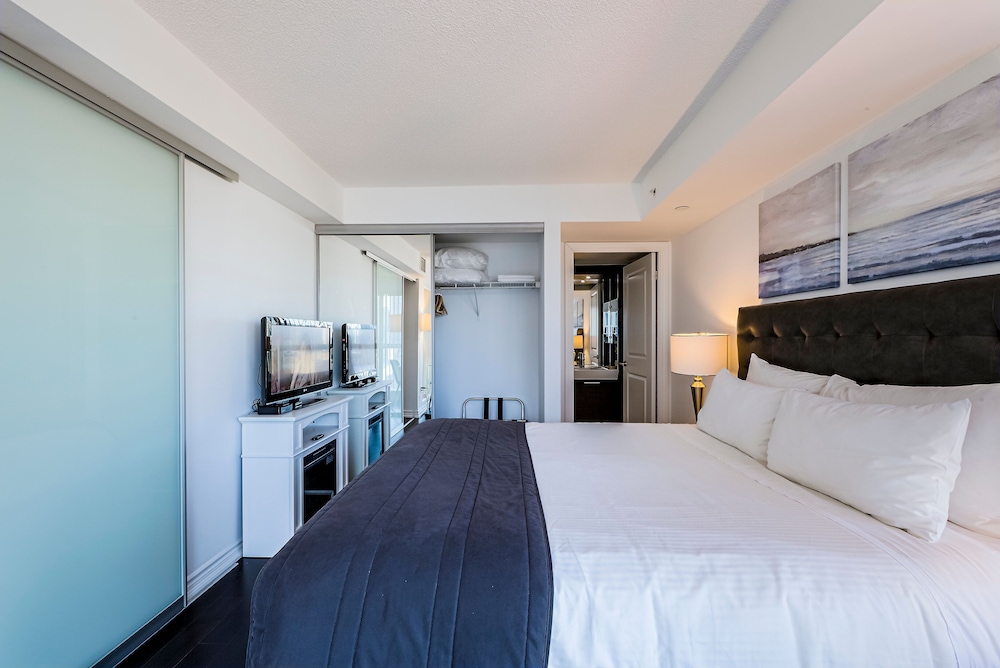 2 BEDROOMS, PRESIDENTIAL, SUITE, CITY VIEW, 2 BATHROOMS, BALCONY