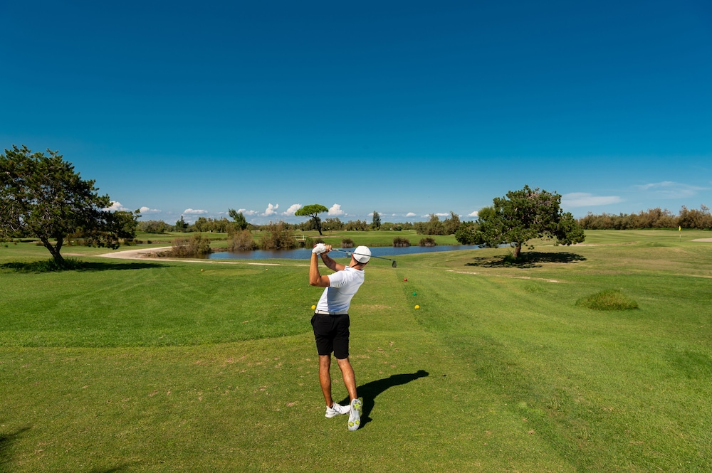 Golf Hotel 30/68