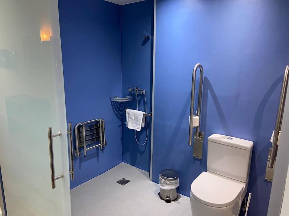 Apartamentos Recoletos 63/65