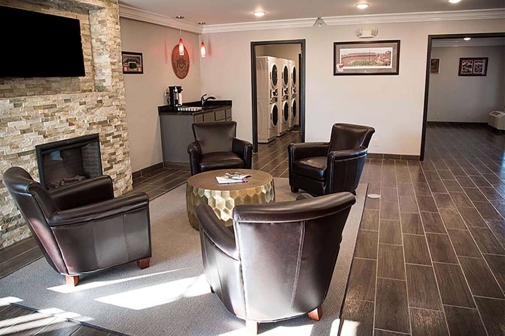 Baymont Inn And Suites By Wyndham Columbus / Near Osu 45/60