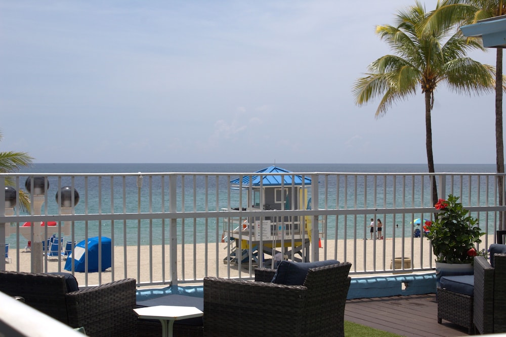 Golden Sand Oceanfront 2/58